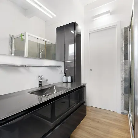 Cleo Apartment *